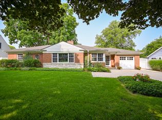 818 Gamon Rd, Wheaton, IL 60189