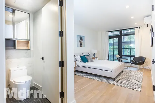 Rented by Mdrn Residential | media 42