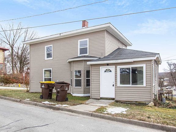4th image of 221 Dye St