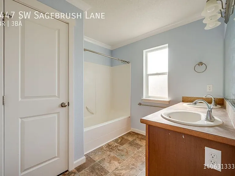 1447 SW Sagebrush Ln — Photo 11
