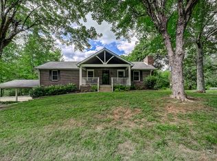 646 Thompson Rd, Pegram, TN 37143
