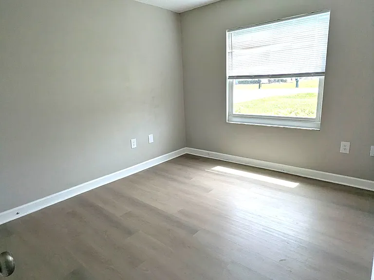 4420 SE 53rd Ave #1 — Photo 16