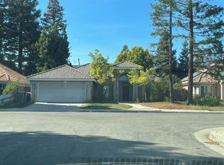 8185 N Yorktown Dr, Fresno, CA