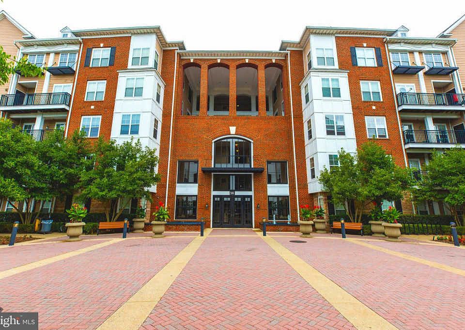 1st image of 501 Hungerford Dr APT 241