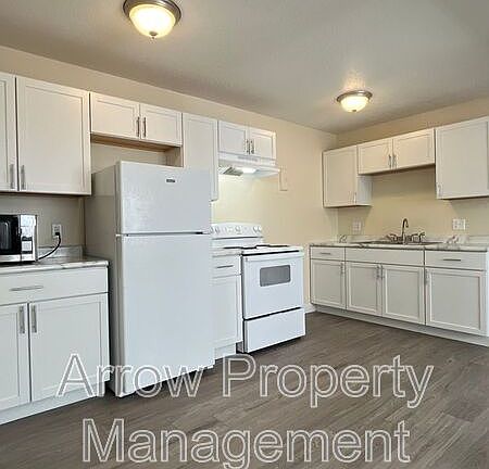 2nd image of 1315 F St #5