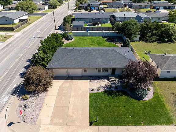 4th image of 1212 Steven Dr
