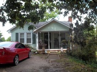 820 Sunrise Ln, Westminster, SC 29693