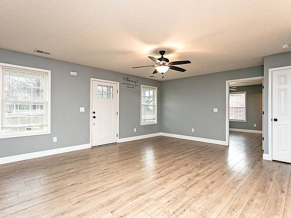 3rd image of 150 Beechwood St