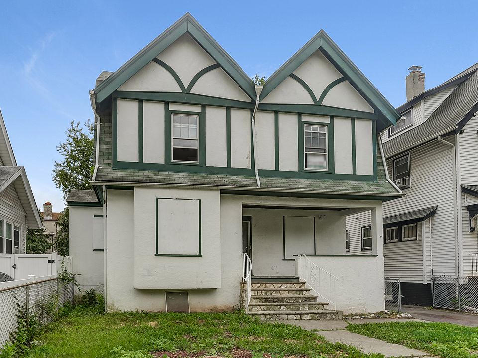 1st image of 392 No Maple Ave