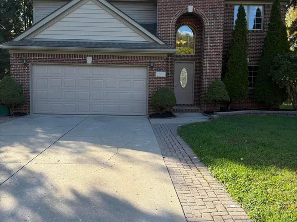 39283 Willowmere, Harrison Township, MI 48045