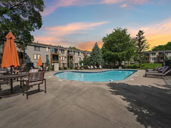 Windsor South Apartments