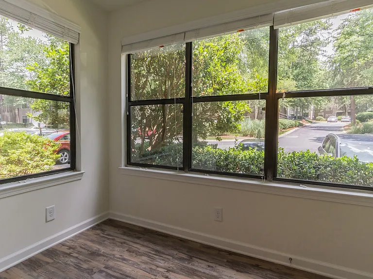 Grove Parkview — Photo 31
