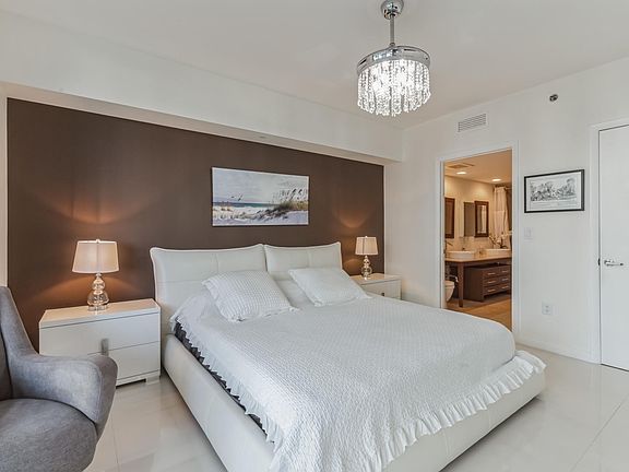 5th image of 475 Brickell Ave APT 512