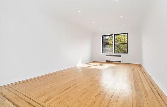 4th image of 35-36 76th St #527