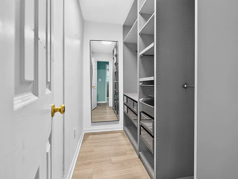 21 Aspenwood Dr — Photo 2