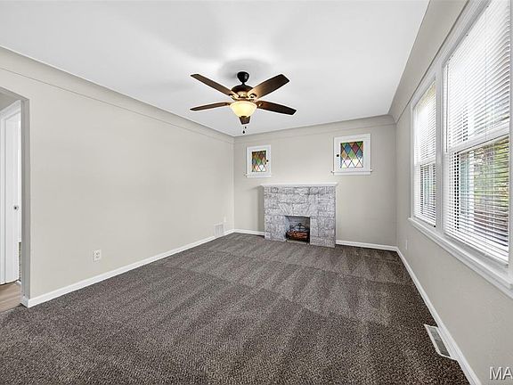 5th image of 5208 Roberta Dr
