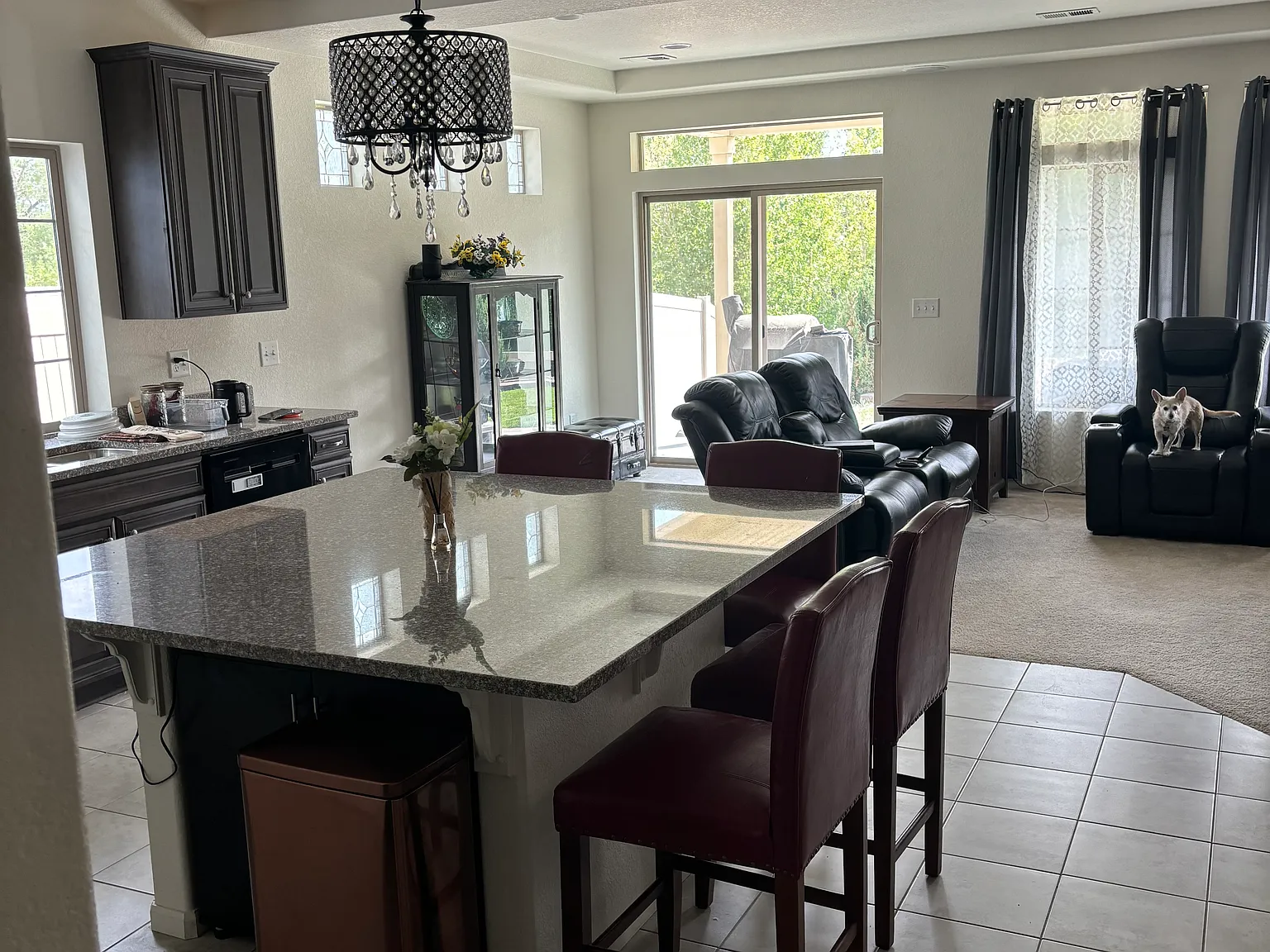 3 bed, 2047 sqft, $3,800 — Photo 4