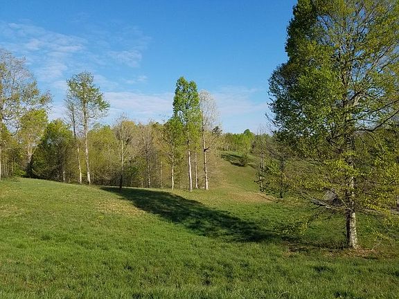 5th image of Red Bud Ln #14