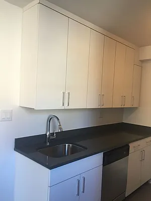 Rented by Solil Management | media 3