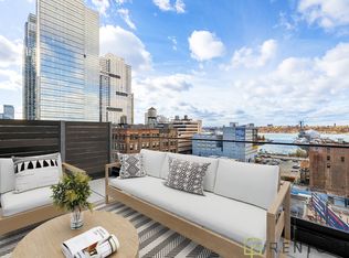 622 11th Ave #1103, New York, NY 10036