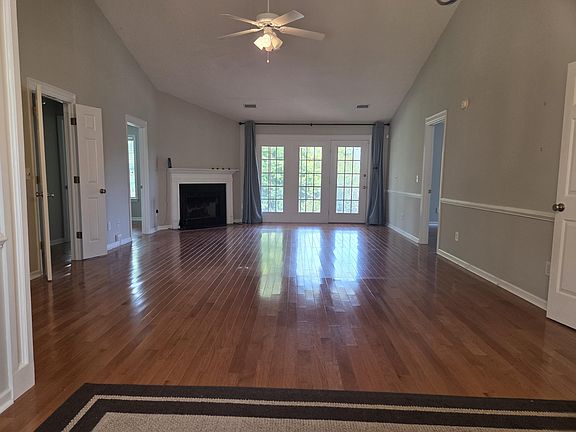 4th image of 1083 Wayfarer Ln