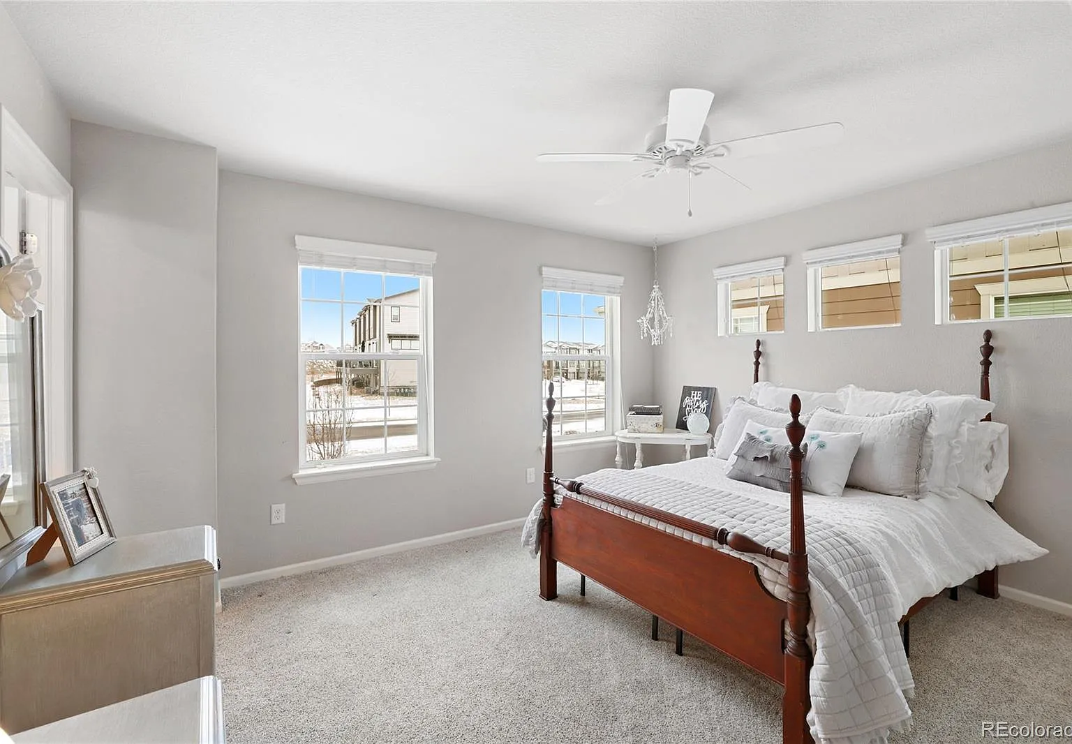 3 bed, 2161 sqft, $3,175 — Photo 3