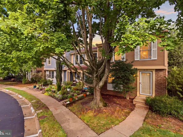 1610 Barnstead Dr, Reston, VA 20194