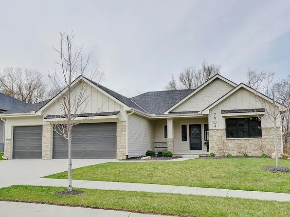 7904 N 166th St, Bennington, NE 68007