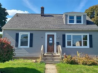61 Newton Rd, Rochester, NY 14626
