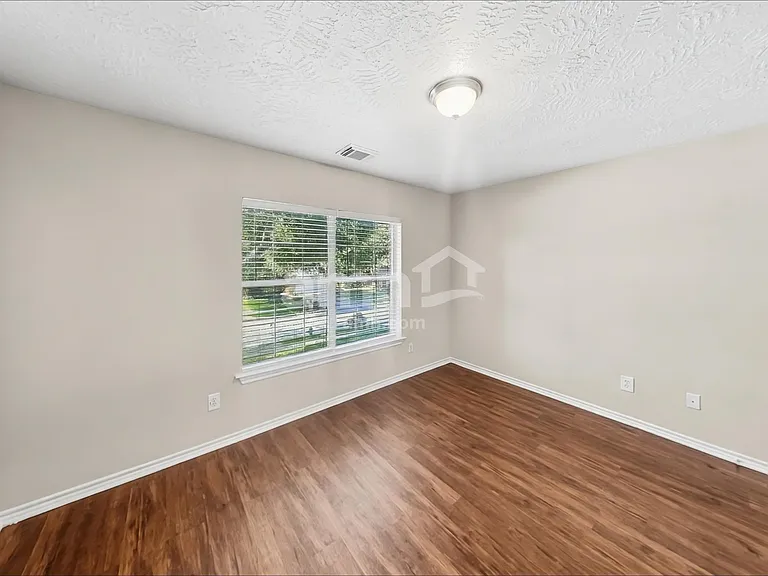 7015 Atasca Creek Dr — Photo 15