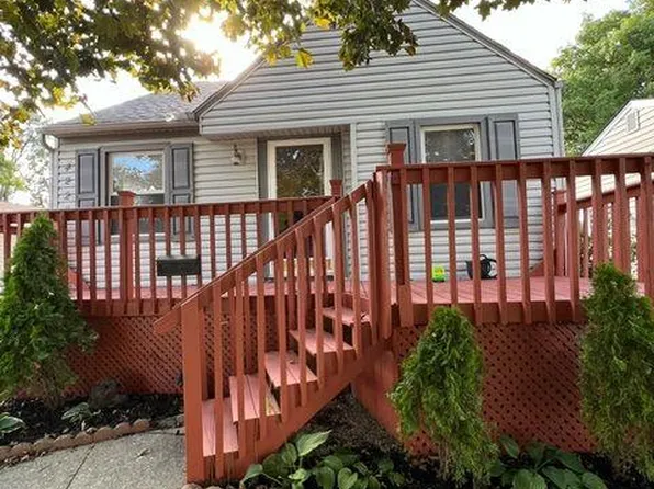 4220 W Mildred St N, Wayne, MI 48184