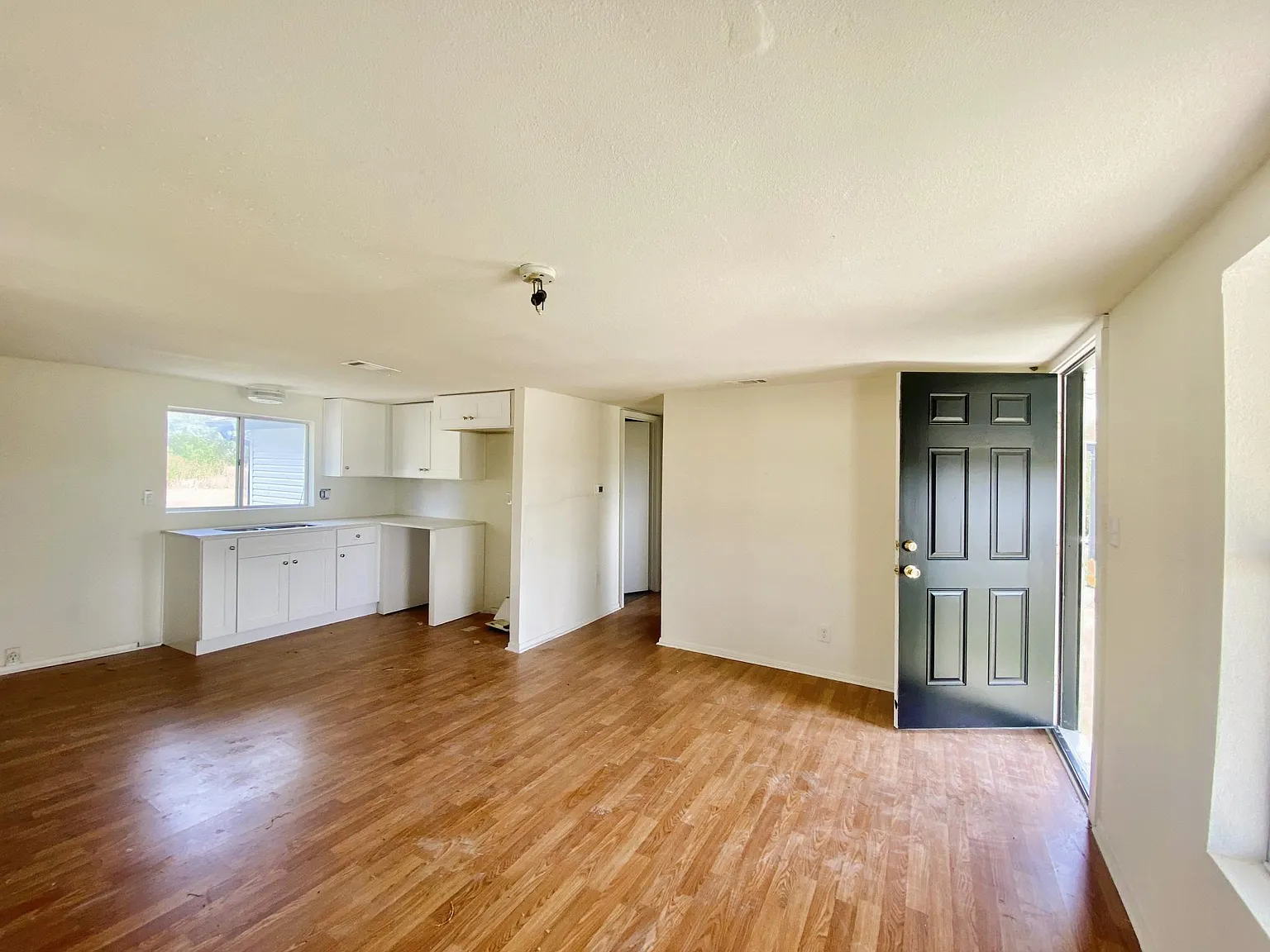 2 bed, 1200 sqft, $1,400 — Photo 1