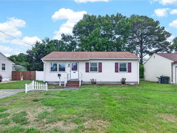 825 Thames Dr, Hampton, VA 23666