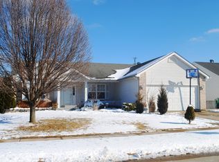 206 Butternut Stage Dr, Saint Peters, MO 63376
