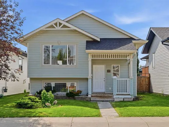22 E Lanterman Close, Red Deer, AB T4R 0L8