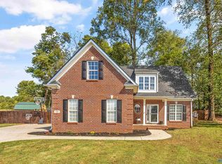 115 Hickory Glen Cir, Huntsville, AL 35811