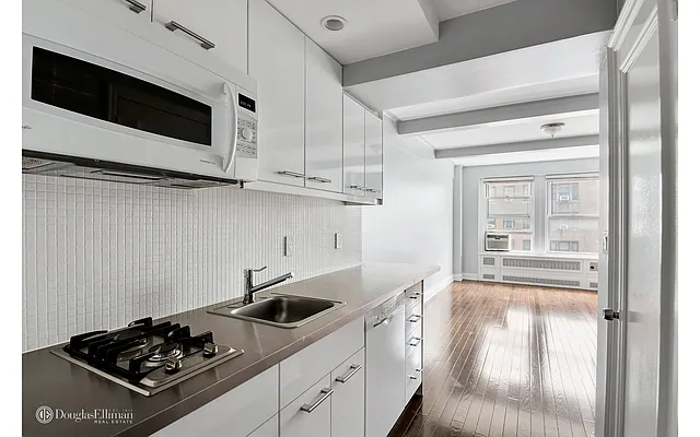 Sold by Douglas Elliman | media 9