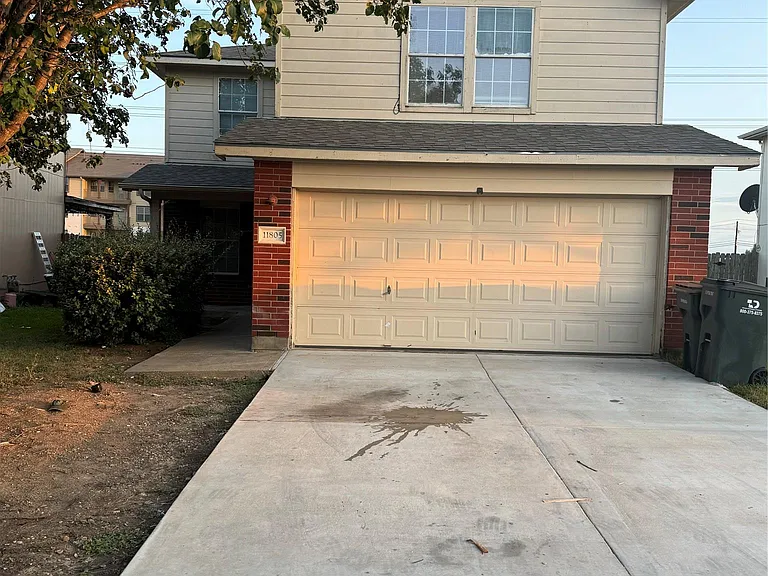 11805 Stoney Meadow Dr — Photo 1