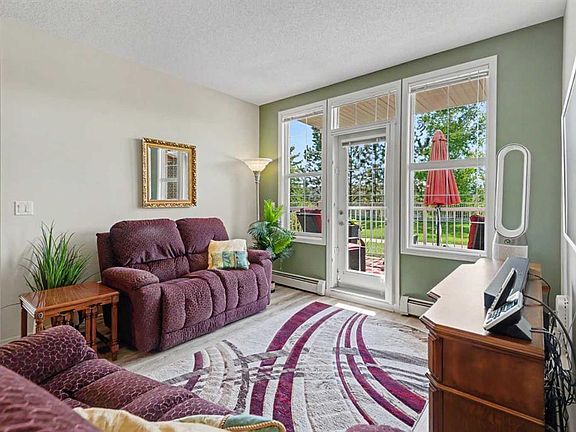 3rd image of 1 Crystal Green Ln #116