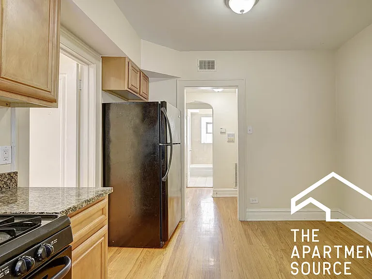 4514 W Wellington Ave #2 — Photo 2