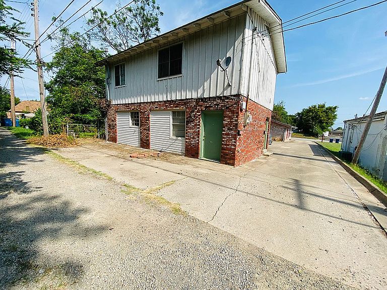 Listing photo 4