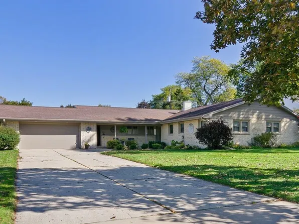 160 Saint Marys Blvd, Green Bay, WI 54301