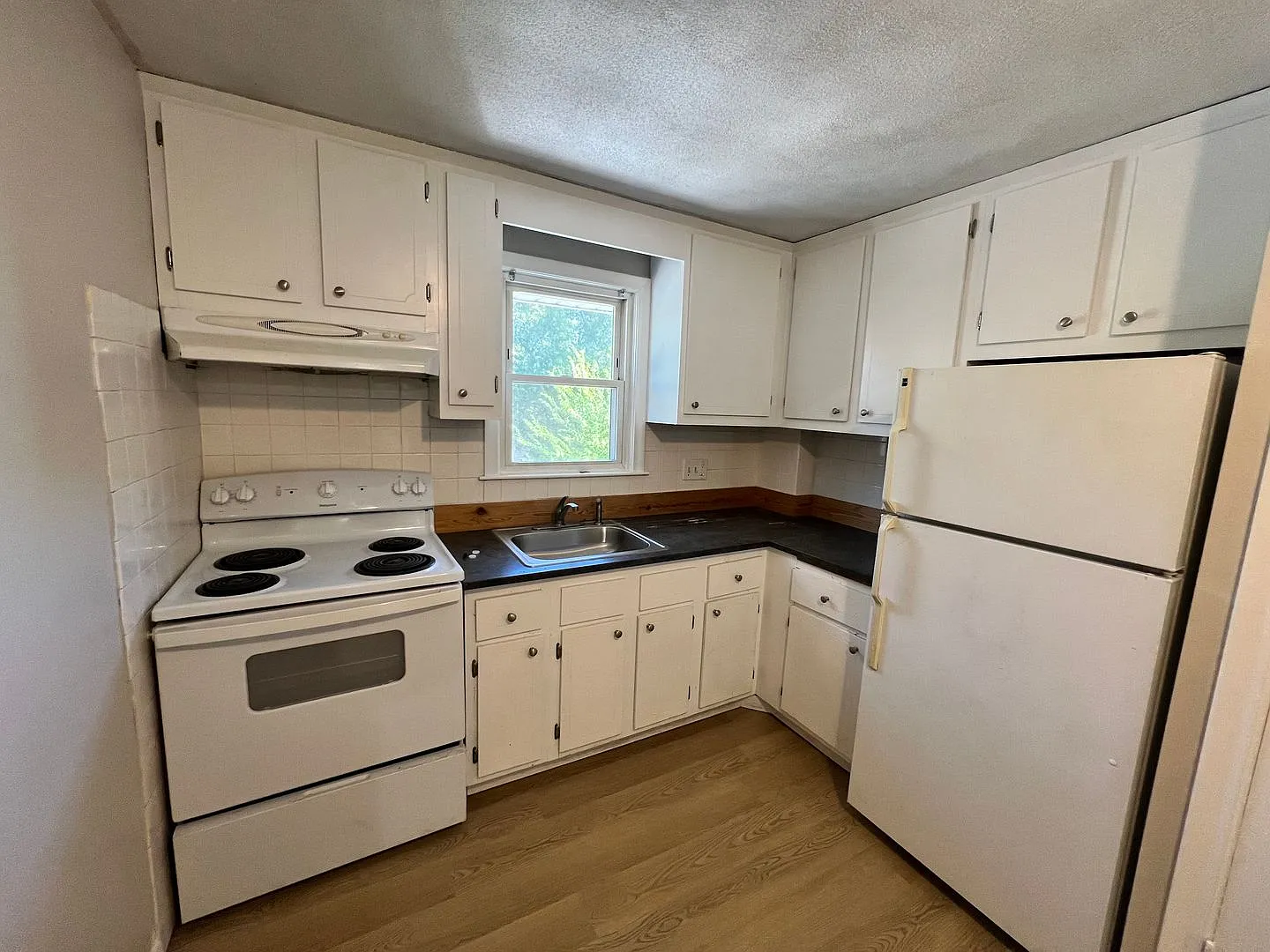 Welcome to 83 Pleasant St 2-6 — Photo 2