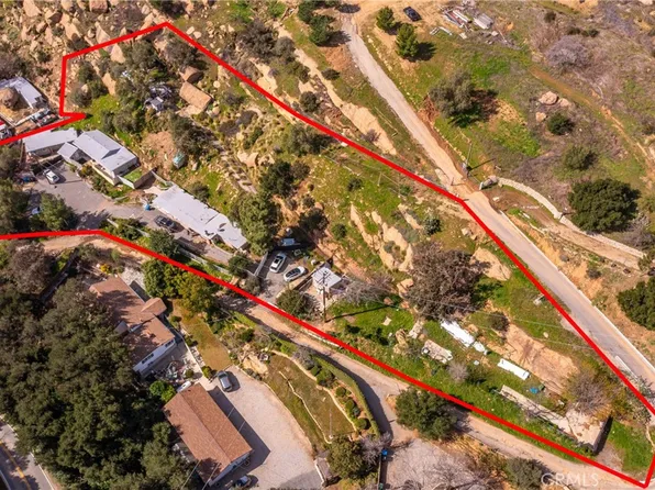 681 Box Canyon Rd, Canoga Park, CA 91304