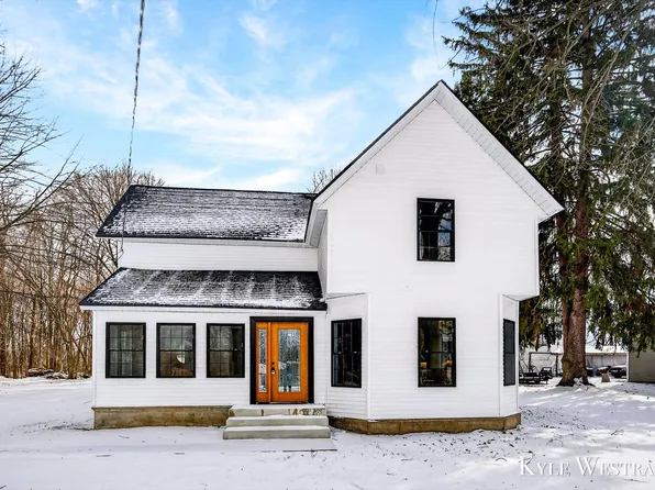 10227 S Norris Rd, Delton, MI 49046