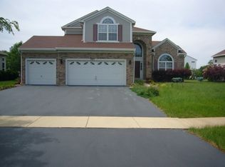 383 Foxborough Trl, Bolingbrook, IL 60440