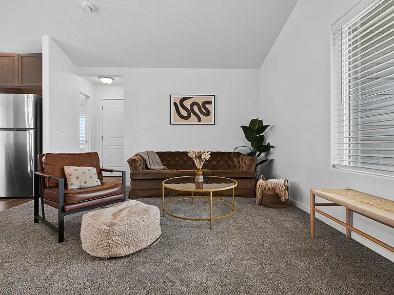 326 S Treeline St — Photo 1