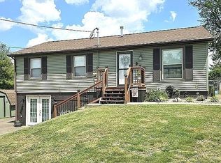 35 Pineview Dr, Parkersburg, WV 26101