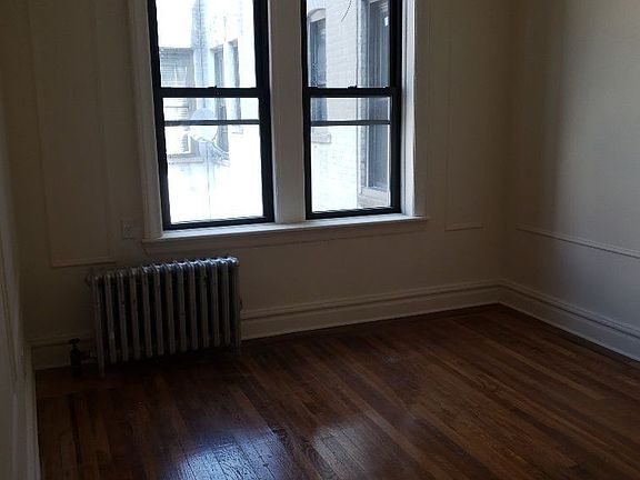 3rd image of 724 E 27th St APT 1K