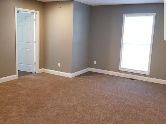 3rd image of 800 Dugout Rd